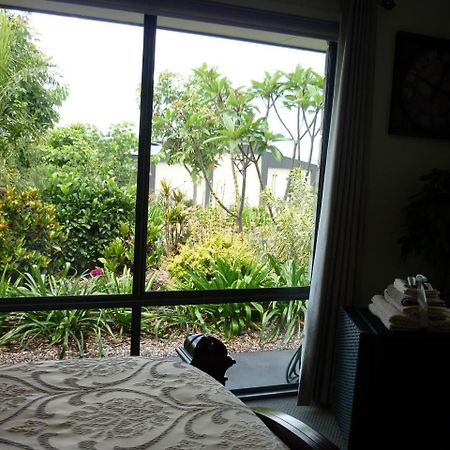 Willowbank Drive Bed & Breakfast Екстер'єр фото